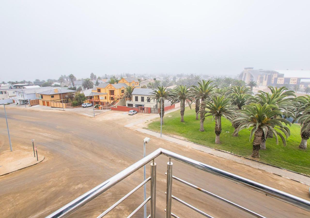 Hnt Atlantic Self Catering Apartment Swakopmund Exterior photo